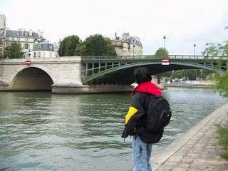 Walk by seine